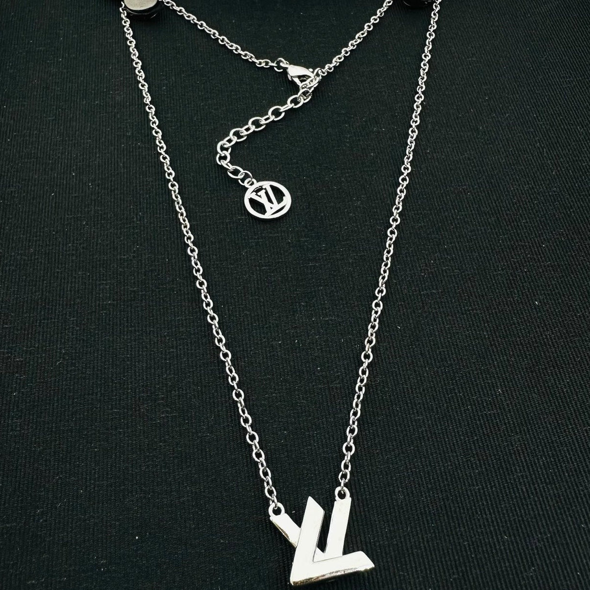 VV Necklace
