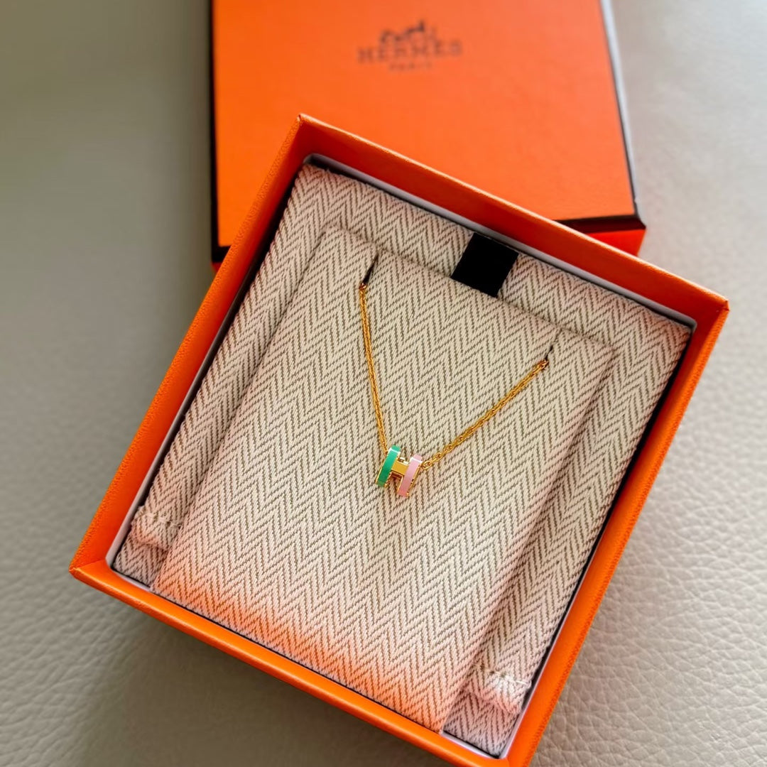 I'm HER Necklace