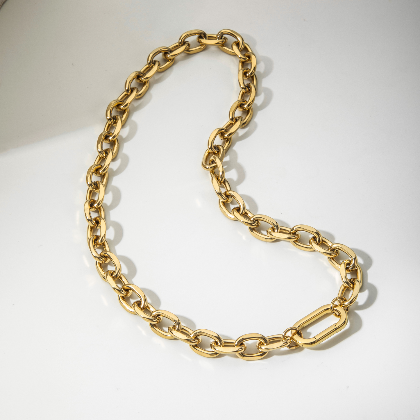 zircon charms choker