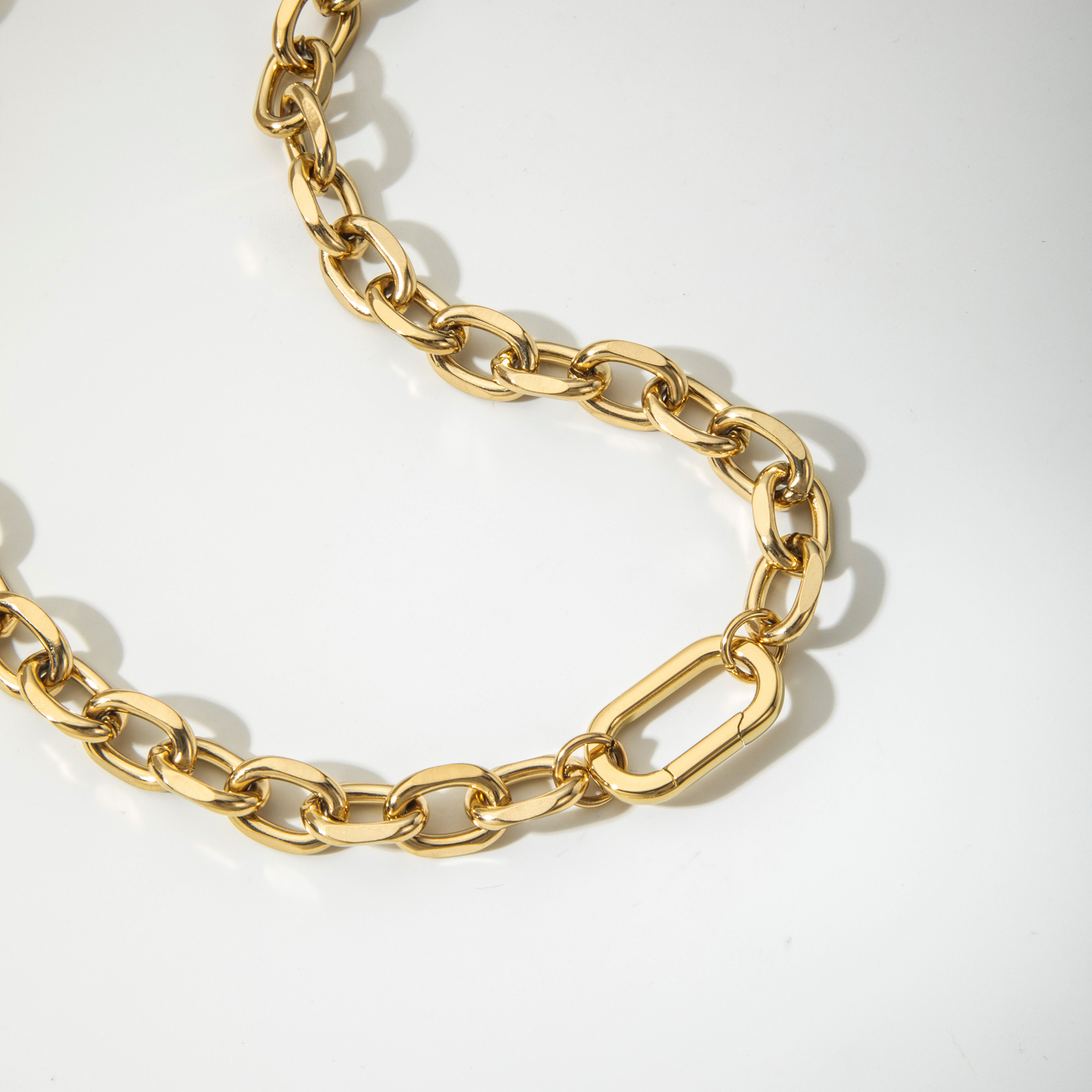 zircon charms choker