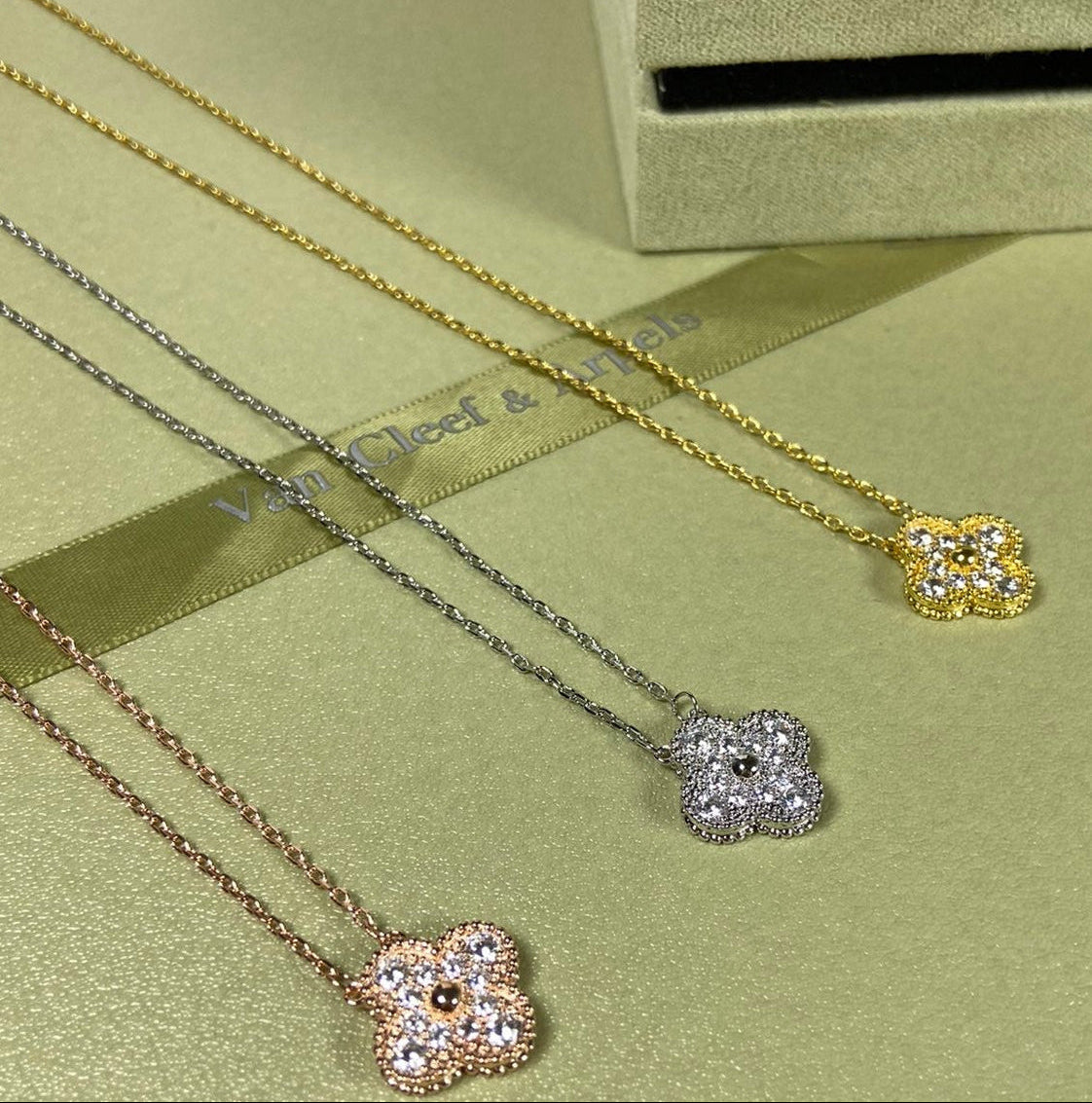 Brilliance Clover Necklace