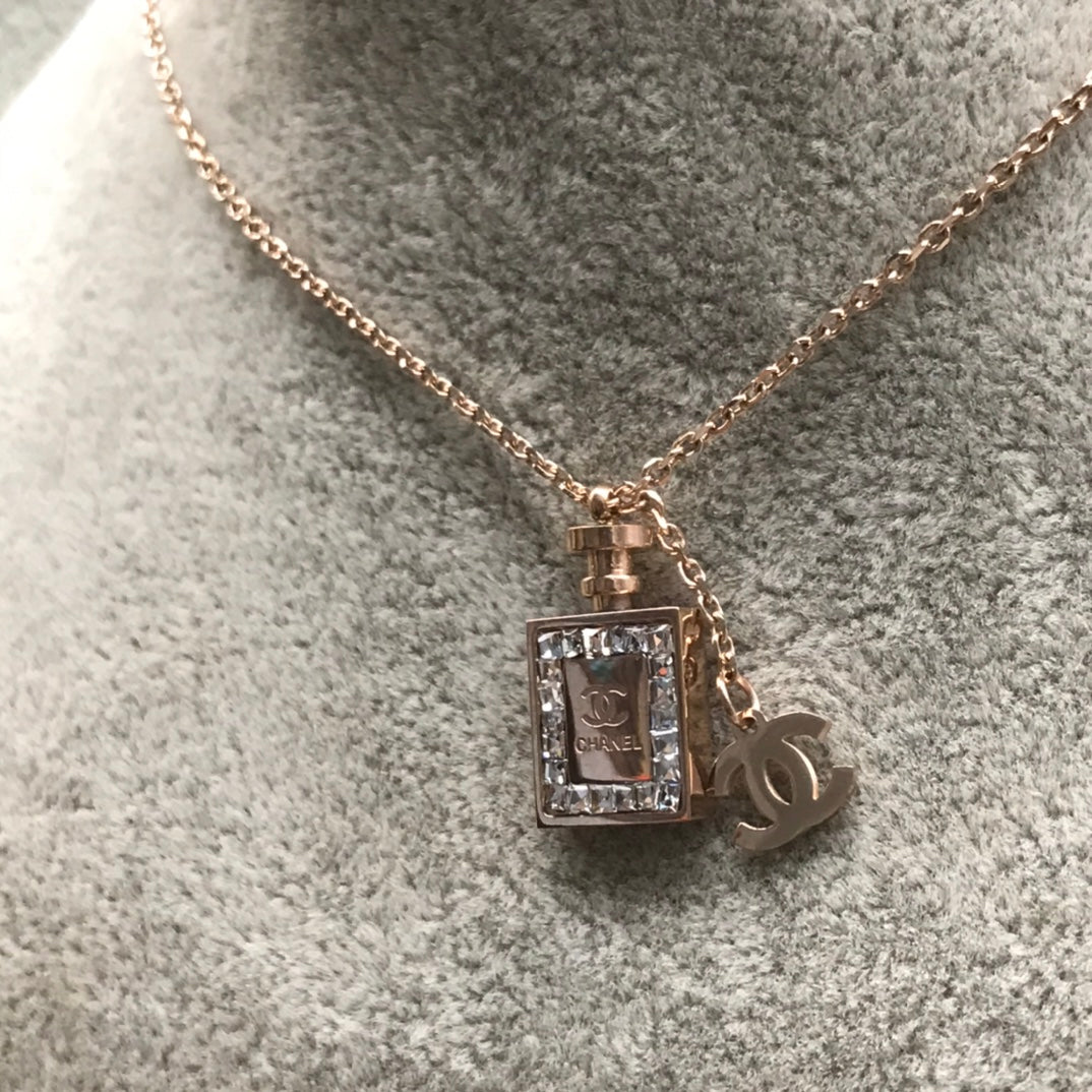 Parfum Necklace